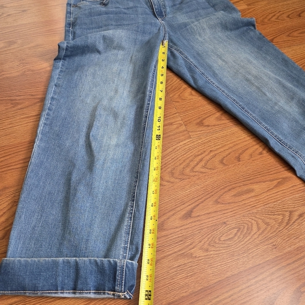 Susan Graver Straight Leg Jeans Cuffs Size 12 Woman's Light Wash Stretch 34x27 - Picture 14 of 16